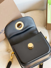 Load image into Gallery viewer, Burberry Elizabeth Medium Bag