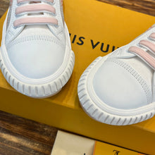 Load image into Gallery viewer, Louis Vuitton Squad Sneakers
