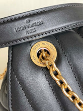 Load image into Gallery viewer, Louis Vuitton New Wave Chain Bag