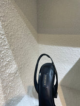 Load image into Gallery viewer, Versace La Medusa Slingback Pumps