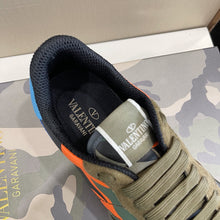 Load image into Gallery viewer, Valentino Camouflage Rockrunner Sneakers