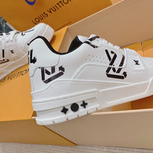 Load image into Gallery viewer, Louis Vuitton Trainer Sneakers