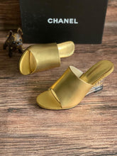 Load image into Gallery viewer, Chanel Heels - LUXURY KLOZETT