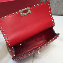 Load image into Gallery viewer, Valentino Garavani Rockstud Spike Medium Bag