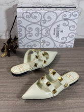 Load image into Gallery viewer, Valentino Mule