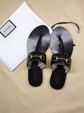 Load image into Gallery viewer, Gucci Leather sandal - LUXURY KLOZETT