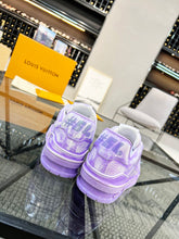 Load image into Gallery viewer, Louis Vuitton Trainer Sneakers