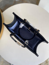 Load image into Gallery viewer, Louis Vuitton OnTheGo MM Bag