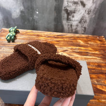 Load image into Gallery viewer, Balenciaga Furry Slide Sandals