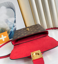 Load image into Gallery viewer, Louis Vuitton Locky BB Bag