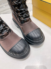 Load image into Gallery viewer, Fendi Domino Boots