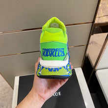 Load image into Gallery viewer, Versace Trigreca Sneakers
