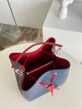 Load image into Gallery viewer, Louis Vuitton NeoNoe MM Bag