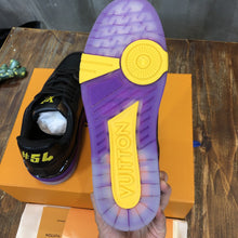 Load image into Gallery viewer, Louis Vuitton Trainer Sneaker