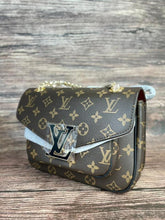 Load image into Gallery viewer, Louis Vuitton Passy Bag