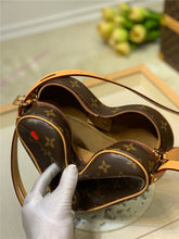 Load image into Gallery viewer, Louis Vuitton Game On Coeur Bag
