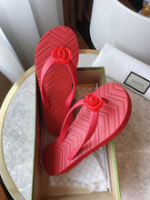 Load image into Gallery viewer, Gucci Chevron Thong Sandal