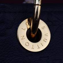 Load image into Gallery viewer, Louis Vuitton Artsy MM Bag
