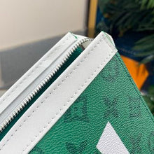 Load image into Gallery viewer, Louis Vuitton Pochette Voyage MM