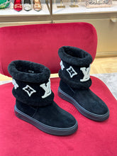 Load image into Gallery viewer, Louis Vuitton Snow DropFlat Ankle Boots