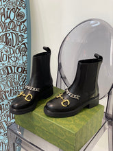 Load image into Gallery viewer, Gucci Chelsea Boot With Chain