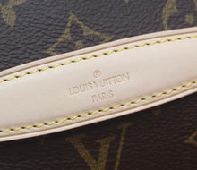 Load image into Gallery viewer, Louis Vuitton Bumbag