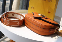 Load image into Gallery viewer, Louis Vuitton Pont 9 Soft PM Bag