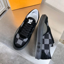 Load image into Gallery viewer, Louis Vuitton Ollie Sneakers