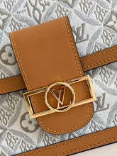Load image into Gallery viewer, Louis Vuitton Dauphine MM Bag