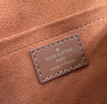 Load image into Gallery viewer, Louis Vuitton Padlock On Strap Bag