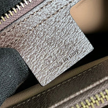 Load image into Gallery viewer, Gucci Diana Jumbo GG Medium Tote Bag