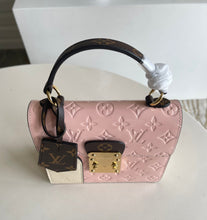 Load image into Gallery viewer, Louis Vuitton Spring Street Bag