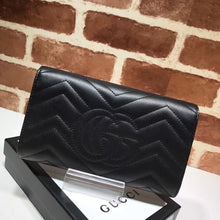 Load image into Gallery viewer, Gucci Marmont Continental Wallet