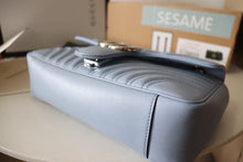 Load image into Gallery viewer, Gucci GG Marmont Shoulder Bag - LUXURY KLOZETT