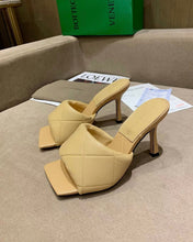 Load image into Gallery viewer, Bottega Veneta Heels
