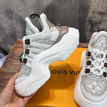 Load image into Gallery viewer, Louis Vuitton Archlight 2.0 Platform Sneakers