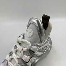 Load image into Gallery viewer, Louis Vuitton Archlight Sneaker