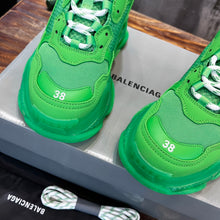 Load image into Gallery viewer, Balenciaga Triple S Sneakers