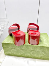 Load image into Gallery viewer, Gucci Rubber Slide Sandal