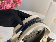 Load image into Gallery viewer, Chloe Medium Woody Bag