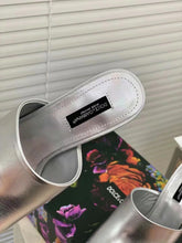 Load image into Gallery viewer, Dolce & Gabbana Patent Leather Mule