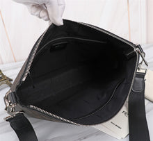Load image into Gallery viewer, Fendi Messenger Bag