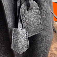 Load image into Gallery viewer, Louis Vuitton Muria Bag - LUXURY KLOZETT