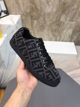 Load image into Gallery viewer, Fendi Sneakers