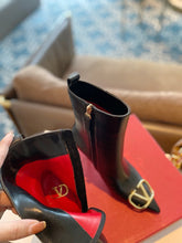 Load image into Gallery viewer, Valentino Boots