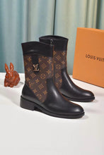 Load image into Gallery viewer, Louis Vuitton Boots
