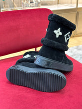 Load image into Gallery viewer, Louis Vuitton Snow DropFlat Ankle Boots