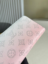 Load image into Gallery viewer, Louis Vuitton Zippy Wallet
