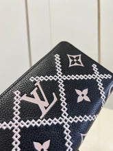 Load image into Gallery viewer, Louis Vuitton Zippy Wallet
