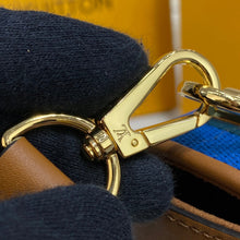 Load image into Gallery viewer, Louis Vuitton Twist MM Bag